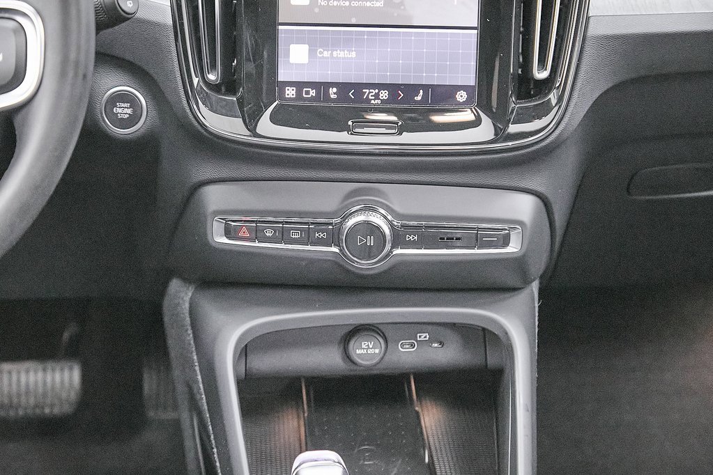 Certified 2024 Volvo XC40 B5 Plus w/ Protection Package Premier image 31