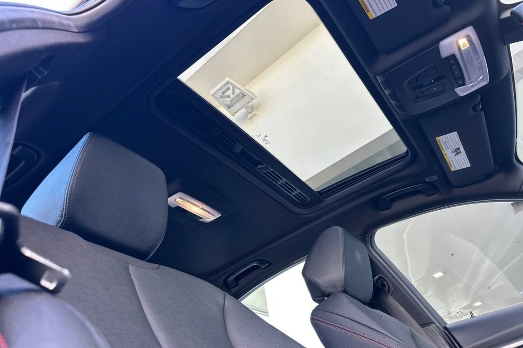 Used 2018 BMW 330i Sedan w/ Premium Package RWD image 17