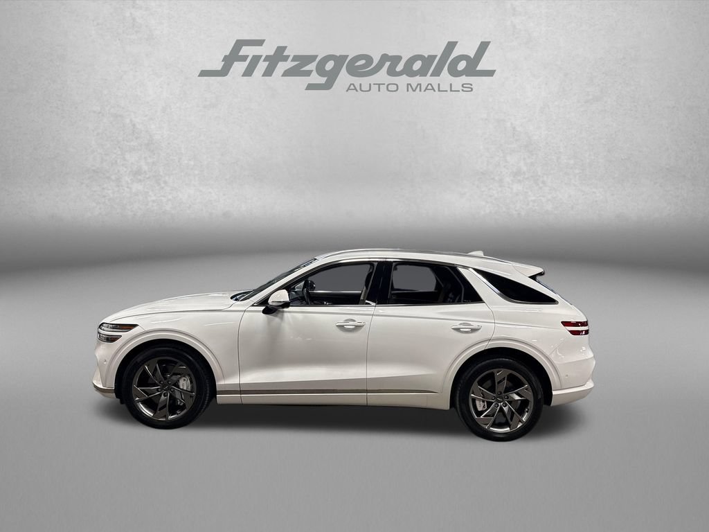 Used 2025 Genesis Electrified GV70 w/ Prestige Package AWD/4WD image 3