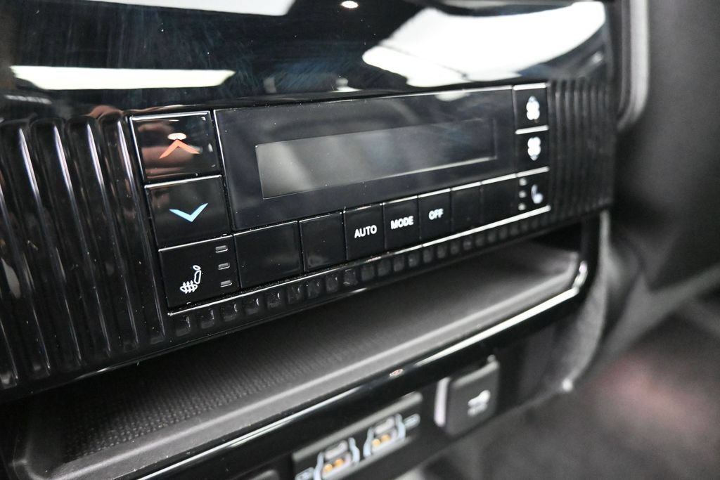 New 2026 Jeep Grand Wagoneer L Limited AWD/4WD image 28