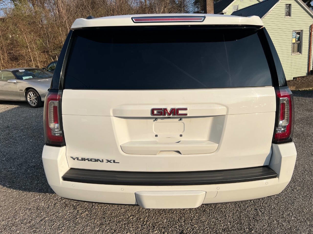 Used 2016 GMC Yukon XL SLE w/ HD Trailering Package image 21