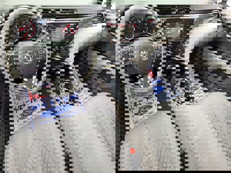 Used 2019 Toyota Camry XSE image 8