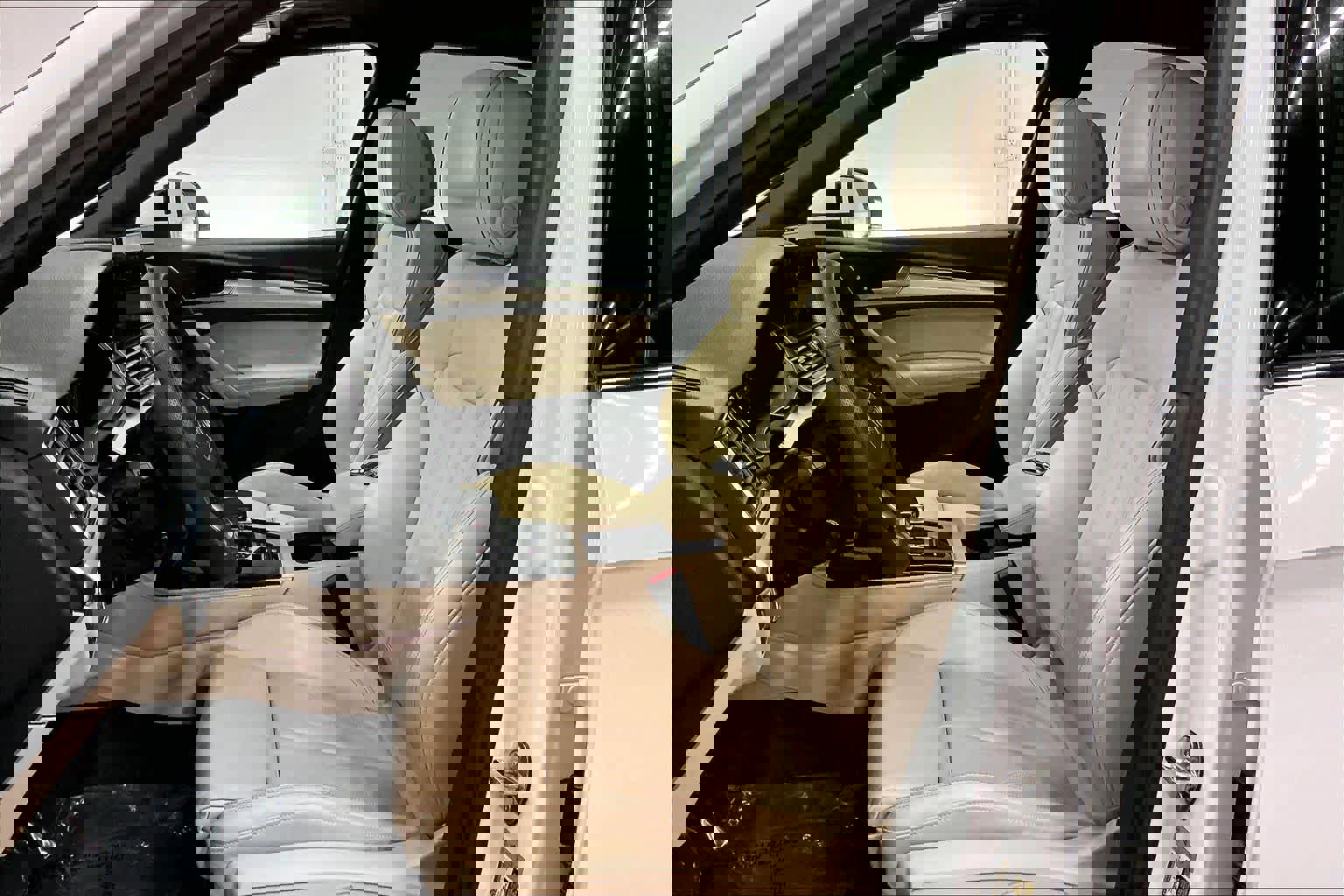 Certified 2025 Audi Q5 2.0T Premium Plus image 28