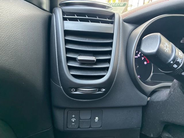 Used 2018 Kia Soul ! FWD image 26