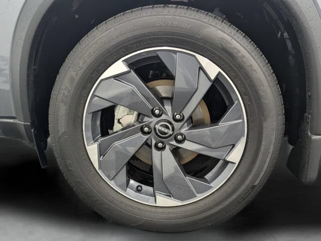 Certified 2026 Nissan Rogue SV FWD image 10