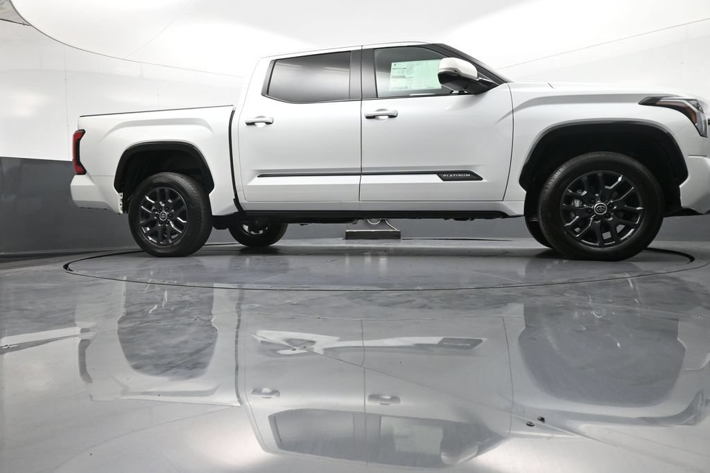 New 2024 Toyota Tundra Platinum AWD/4WD image 29