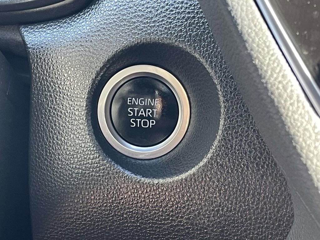 Used 2023 Toyota Corolla Cross LE w/ Moonroof Package image 37