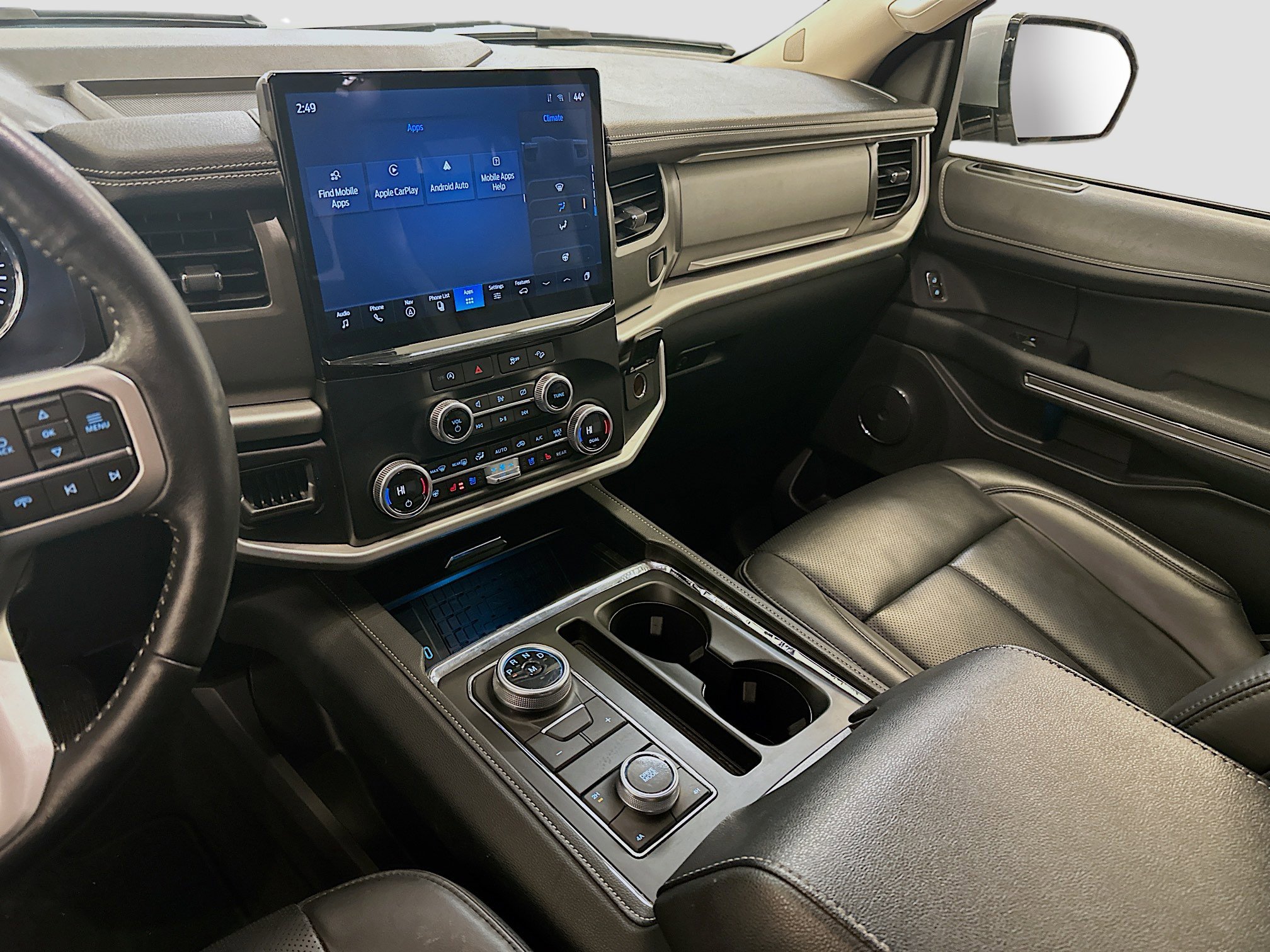 Used 2024 Ford Expedition XLT image 26