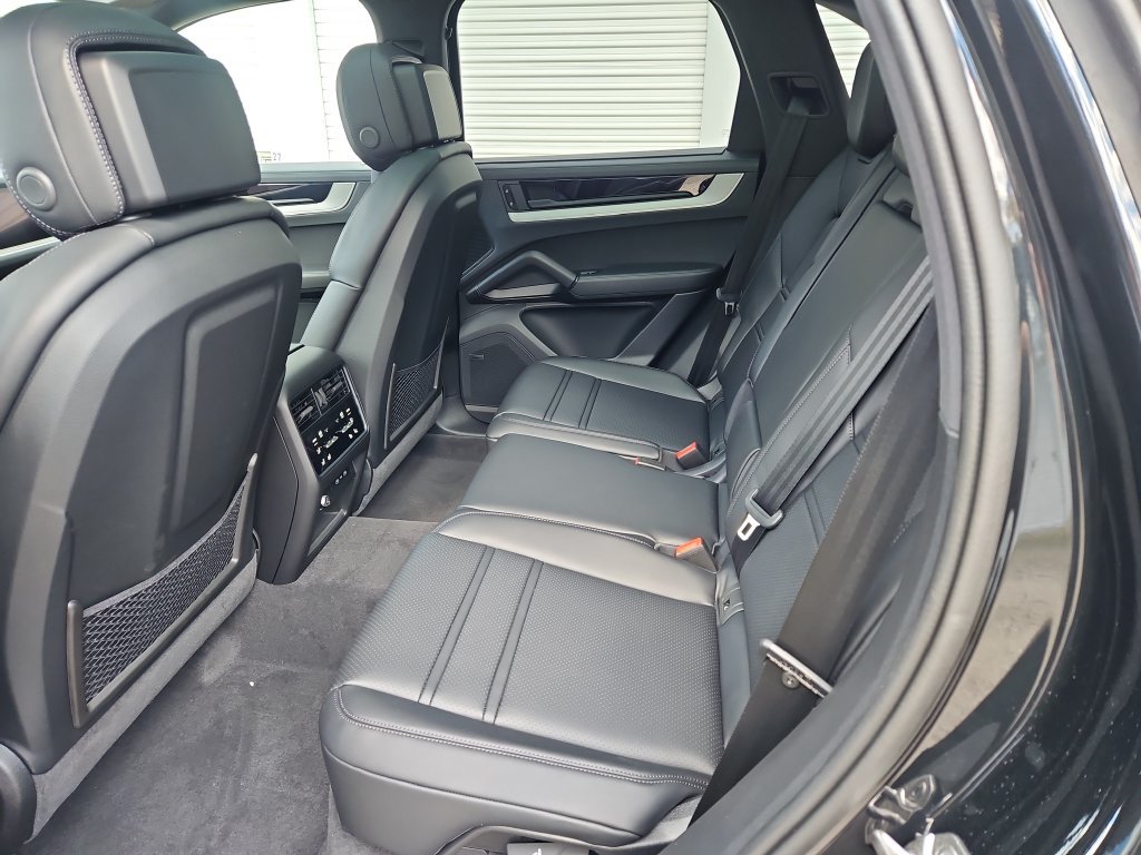 New 2026 Porsche Cayenne S AWD/4WD image 27