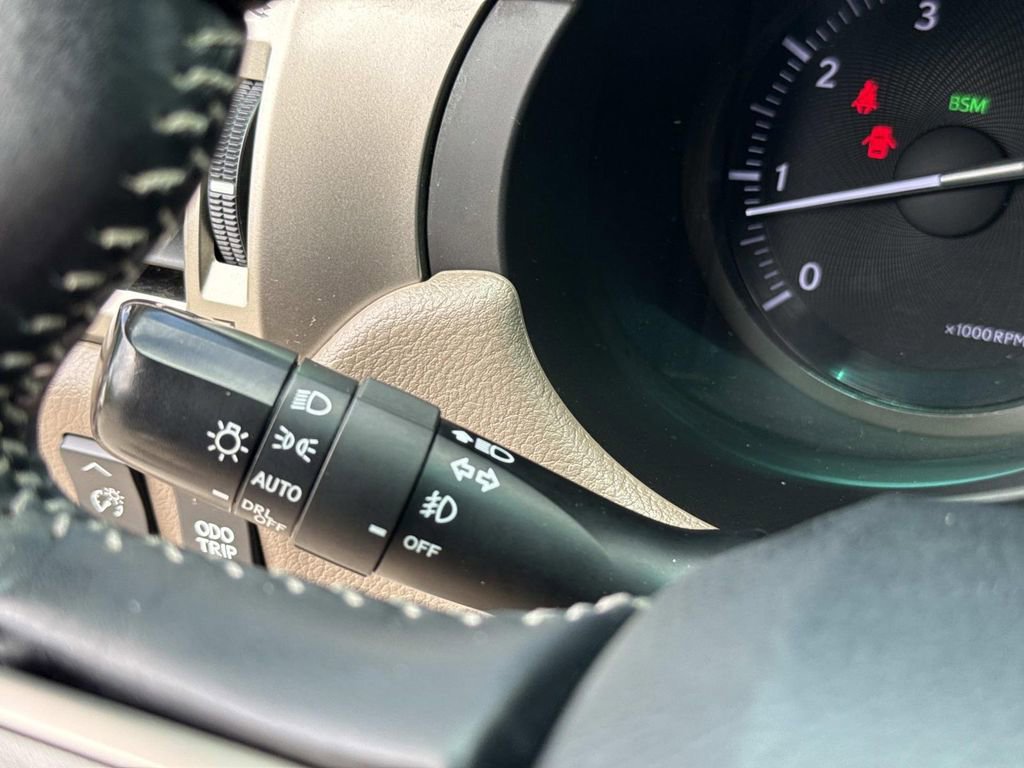 Used 2015 Lexus GX 460 w/ Premium Package image 43