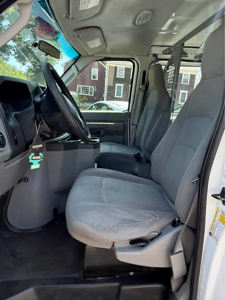 Used 2011 Ford E-250 and Econoline 250 w/ PWR Group image 6