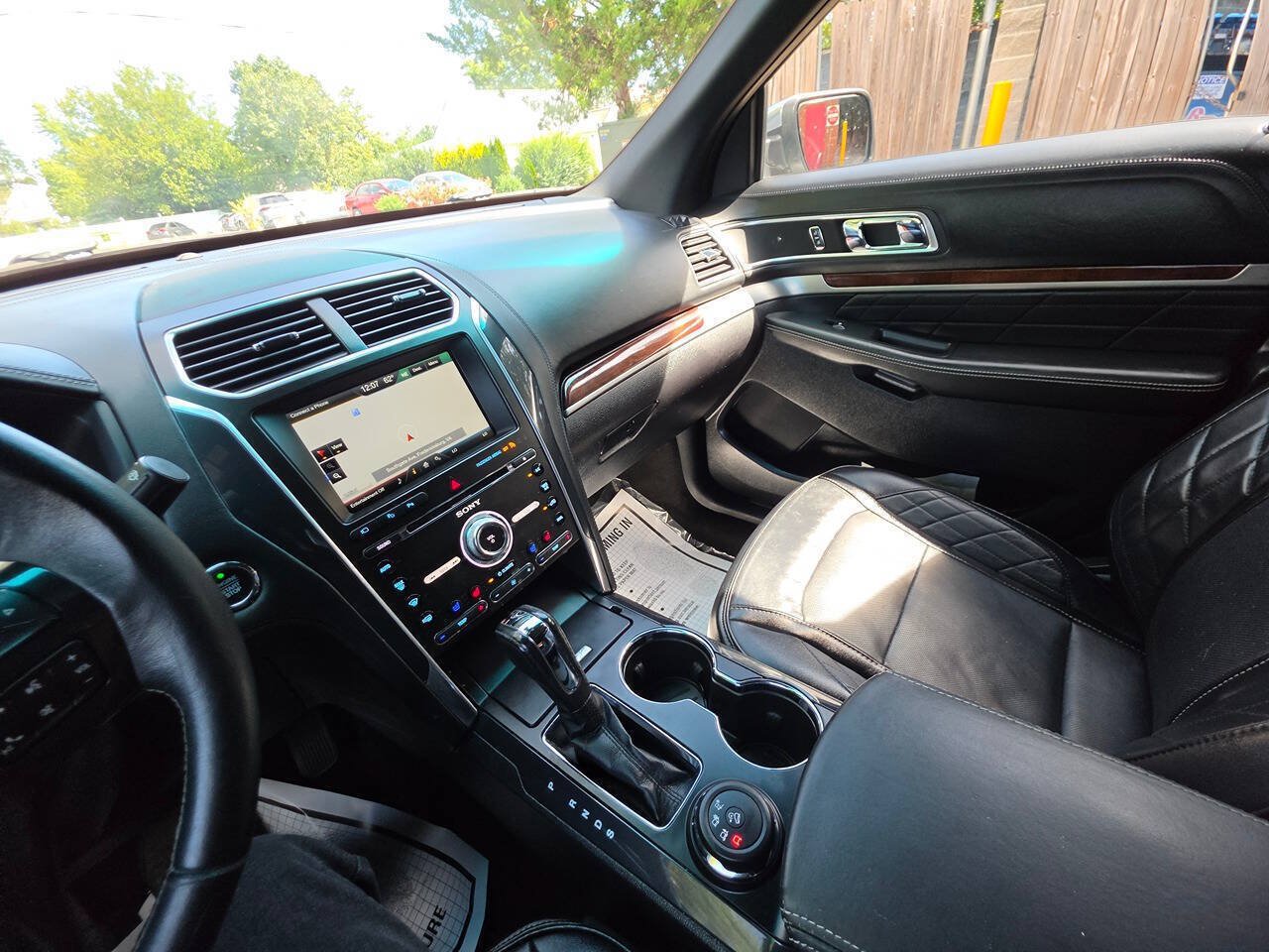 Used 2016 Ford Explorer Platinum AWD/4WD image 34