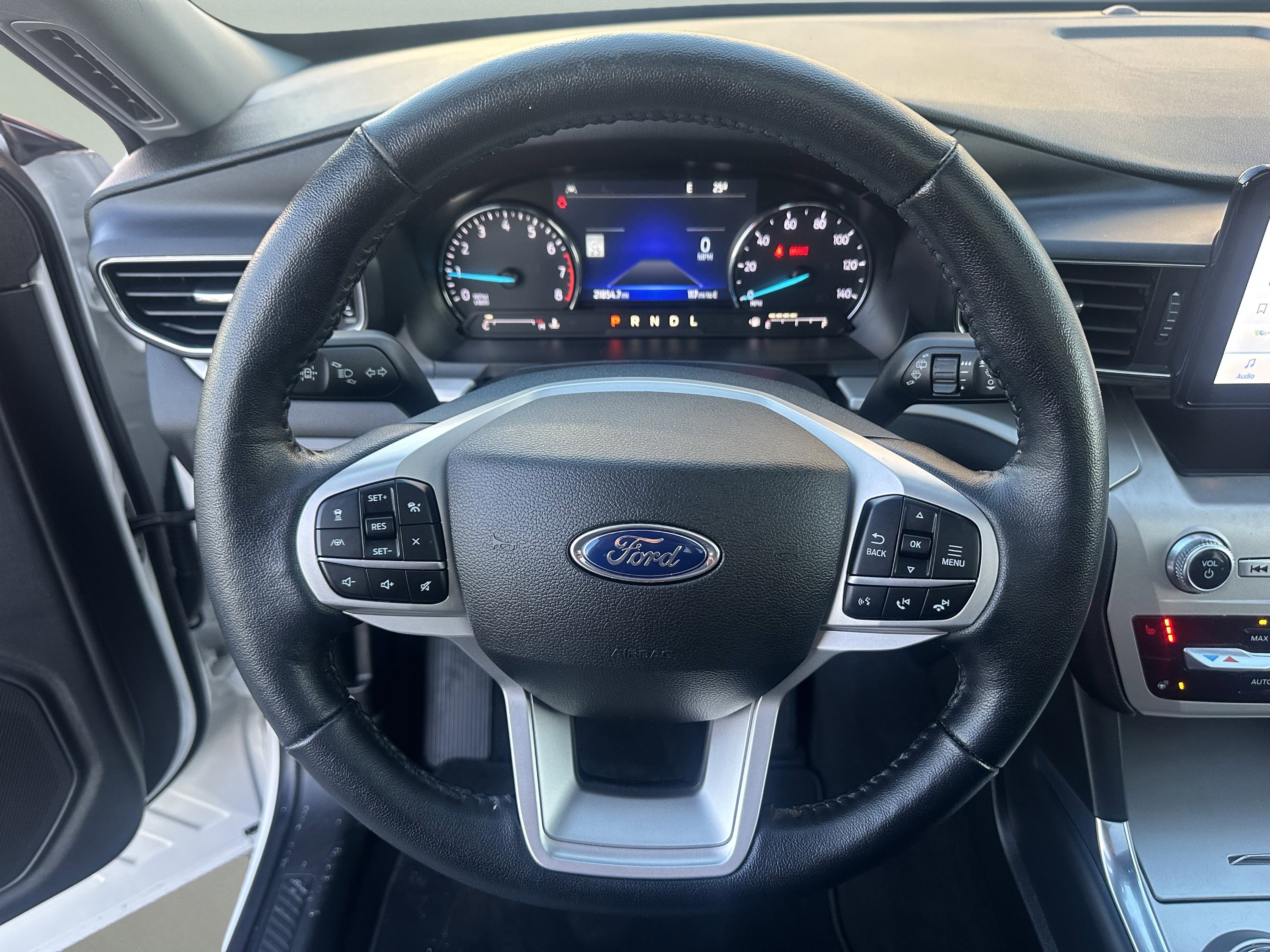 Used 2022 Ford Explorer XLT w/ Equipment Group 202A image 13