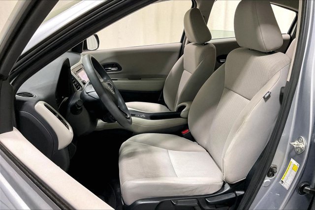 Used 2018 Honda HR-V LX image 25