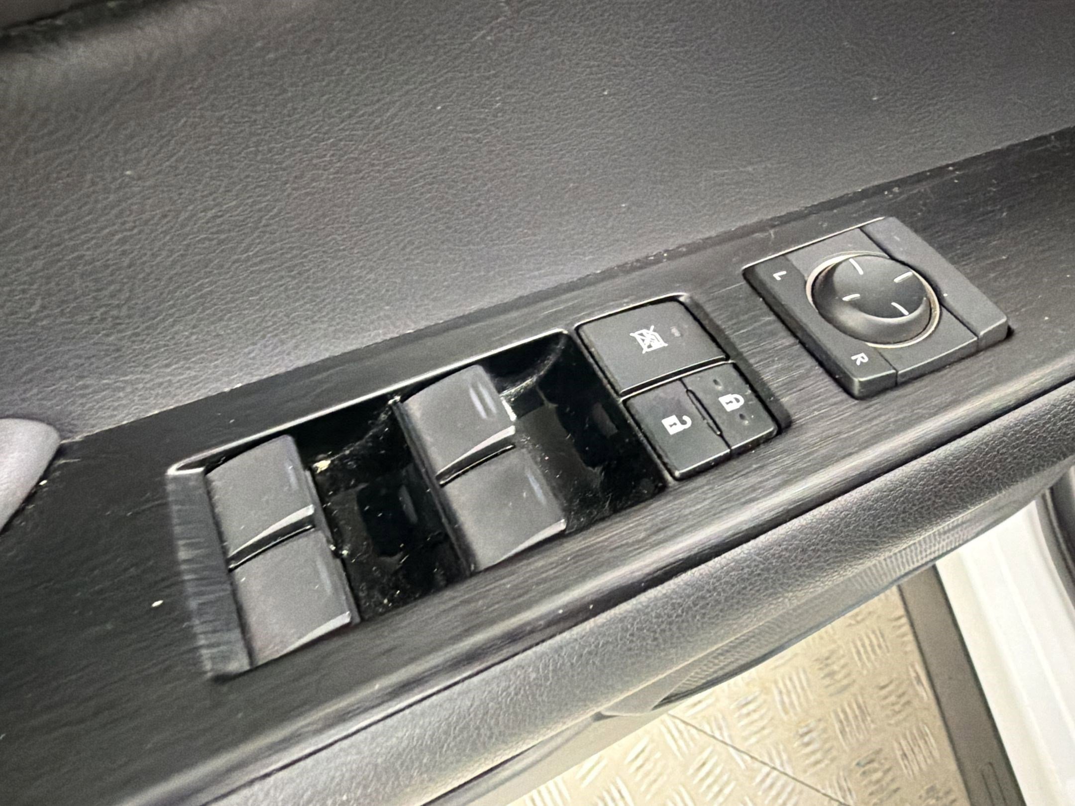 Used 2019 Lexus UX 200 F Sport w/ F Sport Premium Package image 12