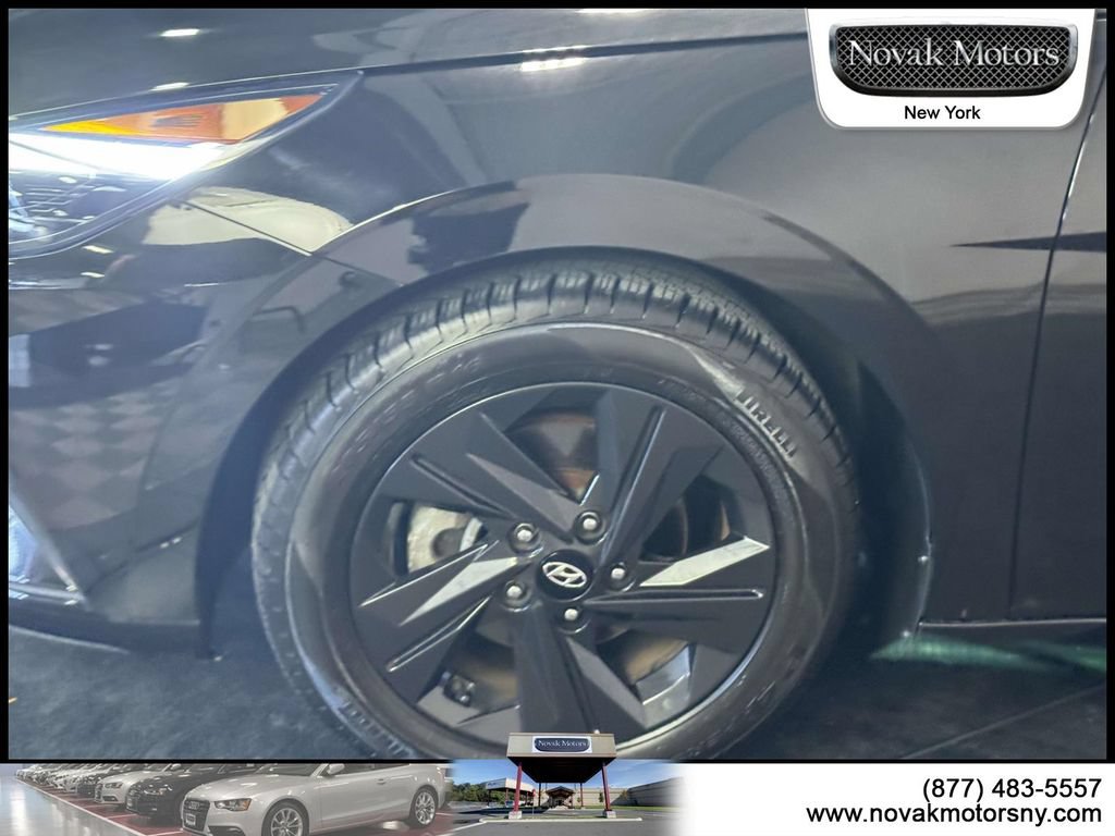 Used 2021 Hyundai Elantra SEL FWD image 5