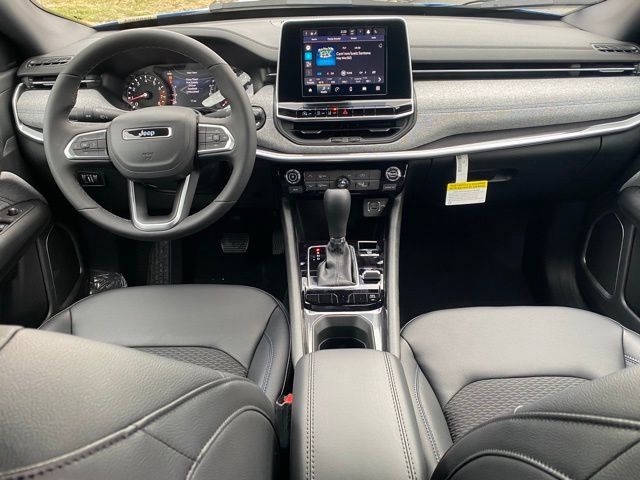 New 2026 Jeep Compass Latitude image 32