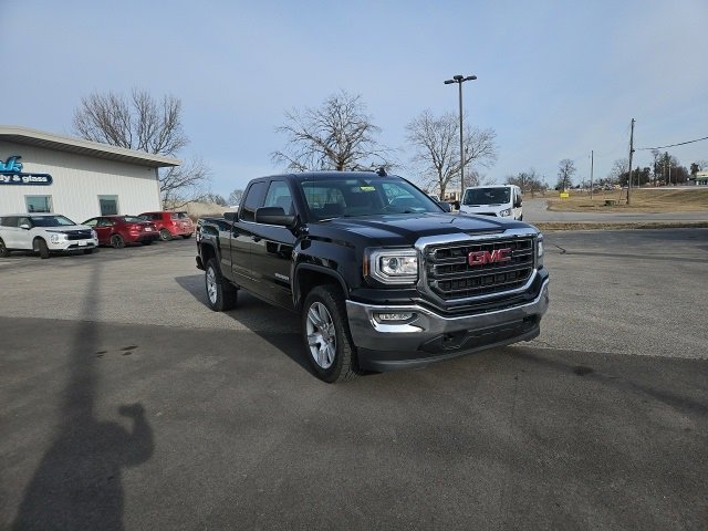 Used 2018 GMC Sierra 1500 SLE w/ SLE Value Package image 4