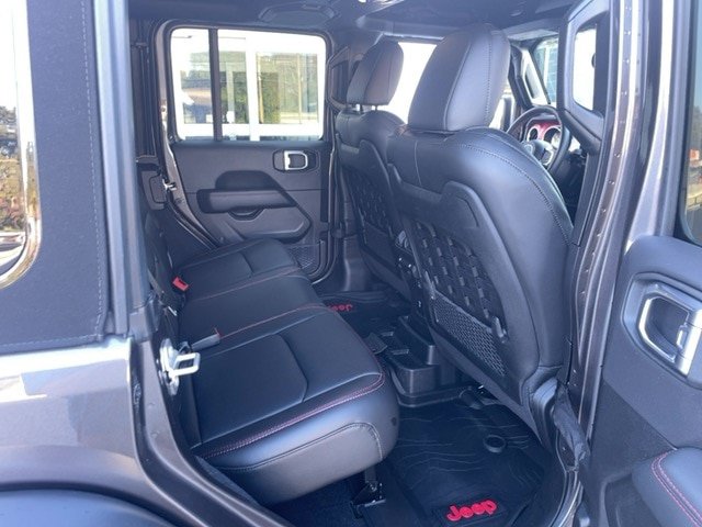 Used 2023 Jeep Wrangler Unlimited Rubicon AWD/4WD image 19
