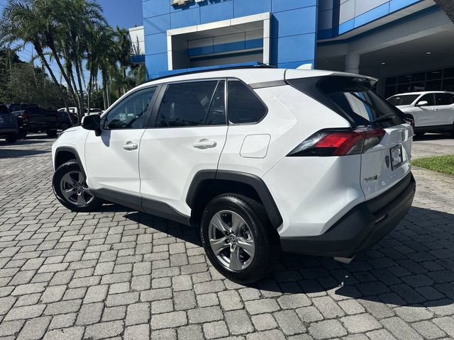 Used 2024 Toyota RAV4 XLE FWD image 36