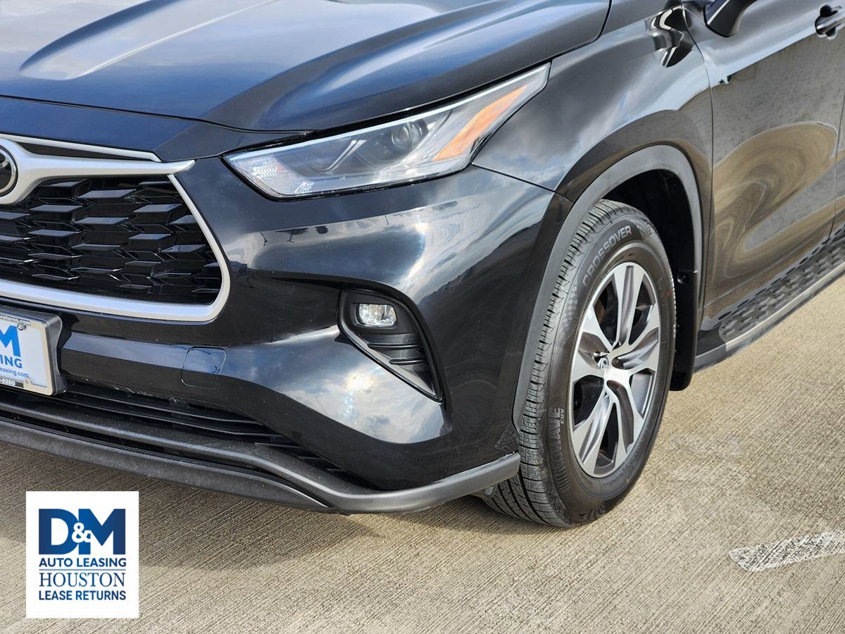 Used 2022 Toyota Highlander XLE image 12