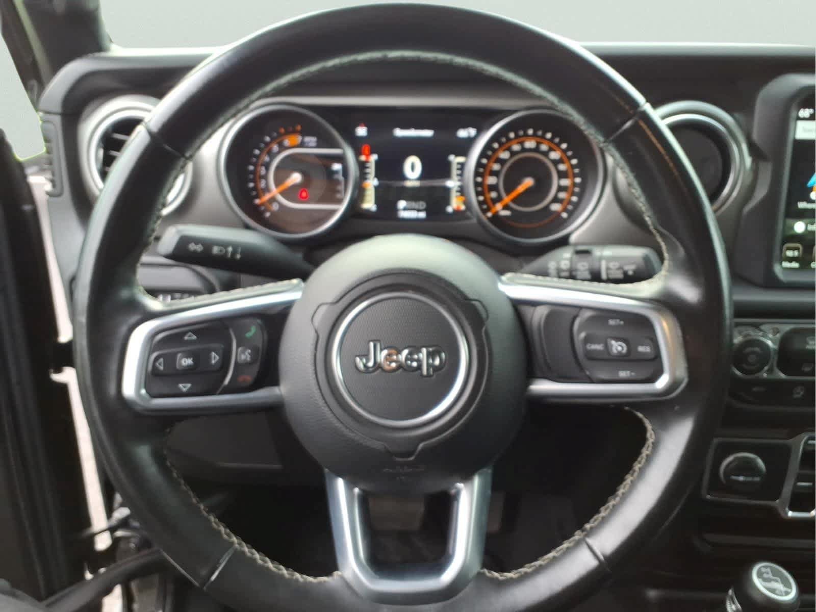 Used 2020 Jeep Wrangler Unlimited Sahara AWD/4WD image 29