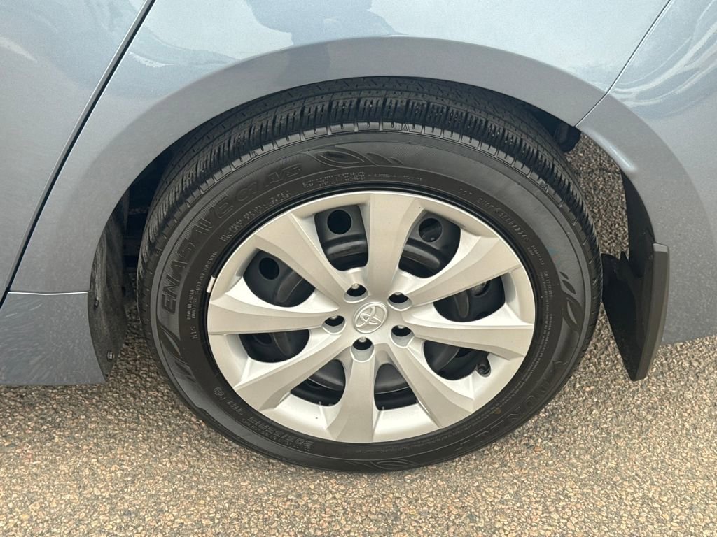 Used 2025 Toyota Corolla LE image 41
