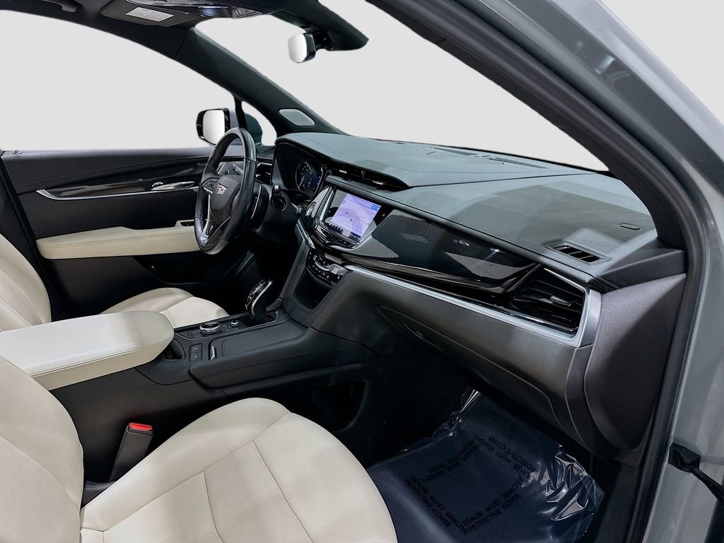Used 2023 Cadillac XT6 Sport image 32