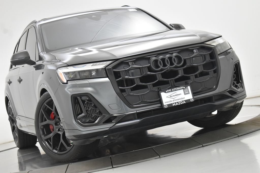 Used 2025 Audi SQ7 Prestige AWD/4WD image 3