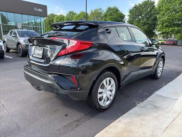 Used 2020 Toyota C-HR LE FWD image 8