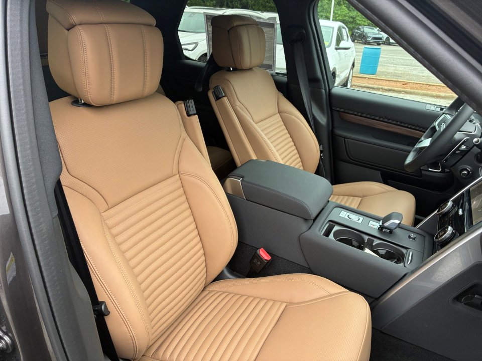 New 2026 Land Rover Discovery Dynamic SE AWD/4WD image 28