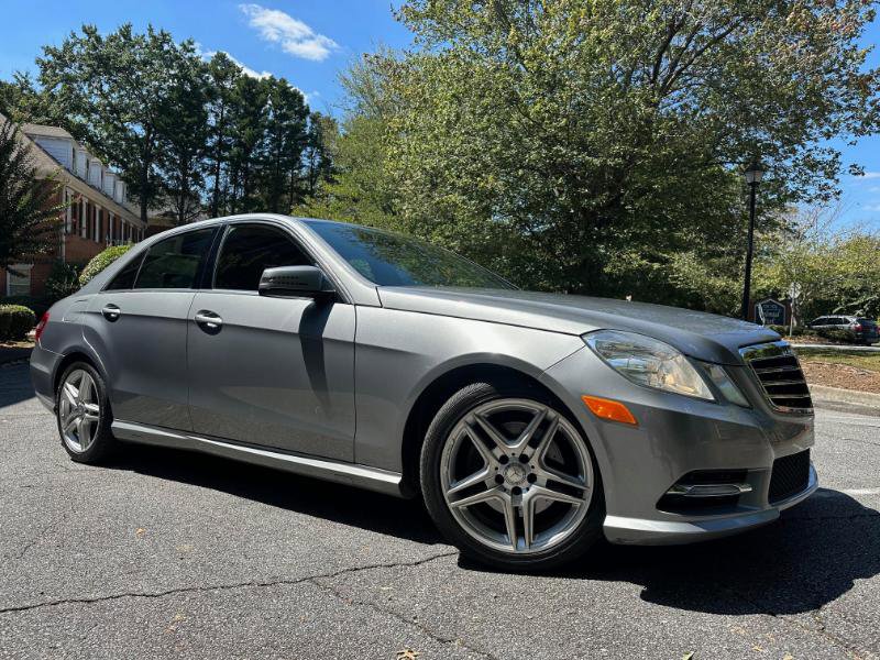Used 2013 Mercedes-Benz E 350 4MATIC Sedan image 5