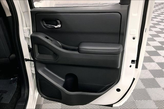 New 2025 Nissan Frontier SV image 32