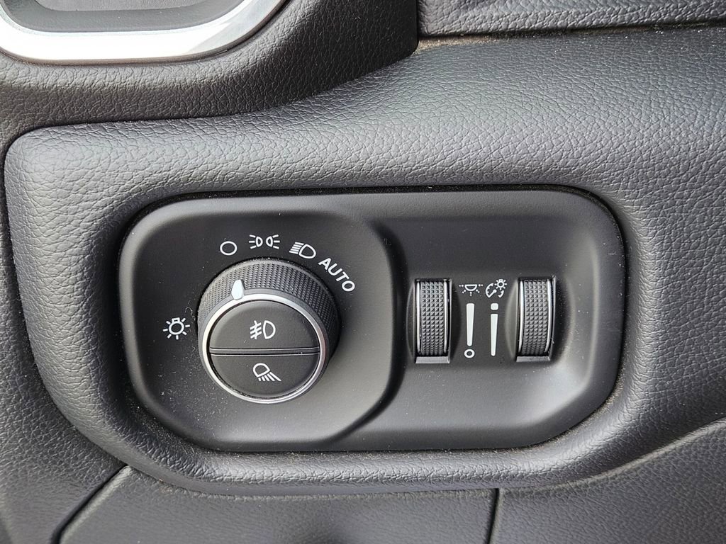 Used 2020 RAM 3500 Laramie image 25