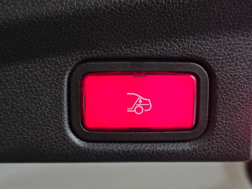 Used 2018 Mercedes-Benz E 400 4MATIC Cabriolet image 14