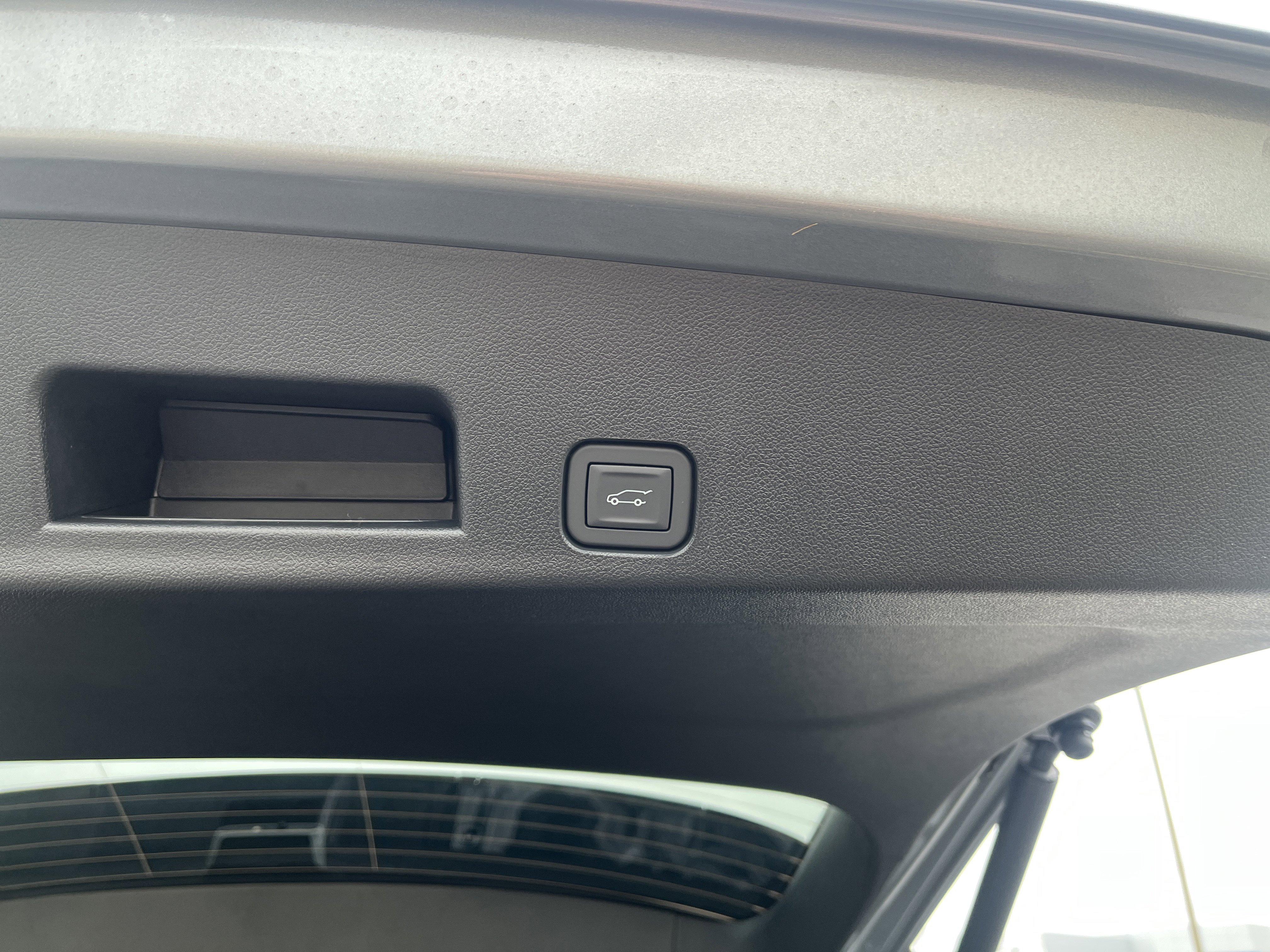 Used 2026 Chevrolet Traverse LT w/ Sun and Wheel Package image 19