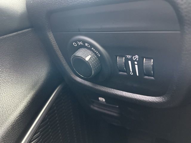 Used 2022 Jeep Grand Cherokee L Laredo RWD image 19