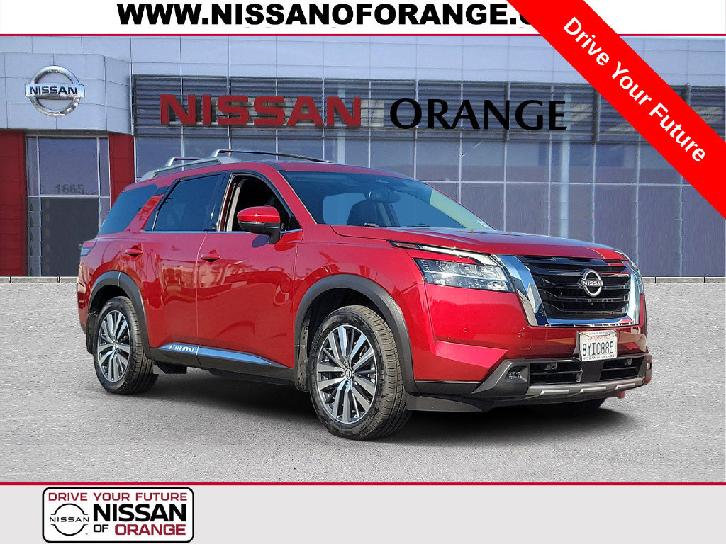 Used 2022 Nissan Pathfinder Platinum w/ Cargo Package FWD image 1