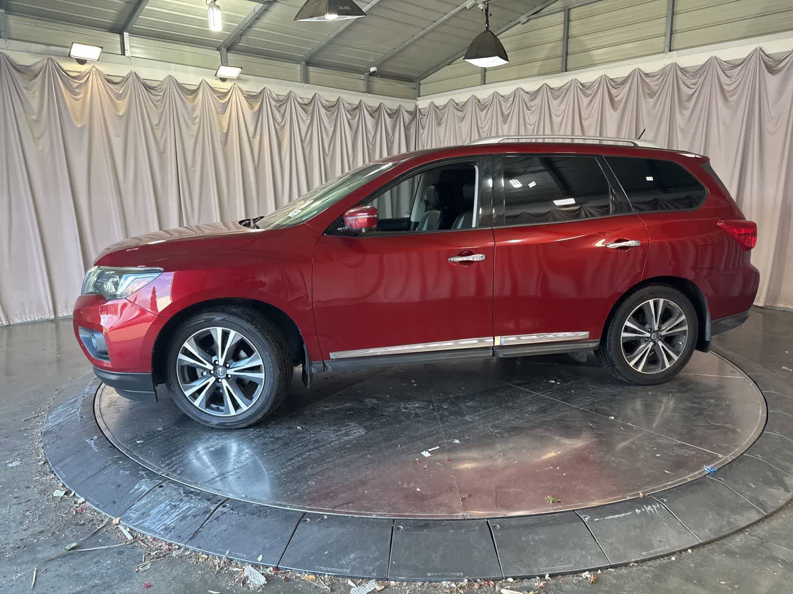 Used 2018 Nissan Pathfinder Platinum FWD image 8