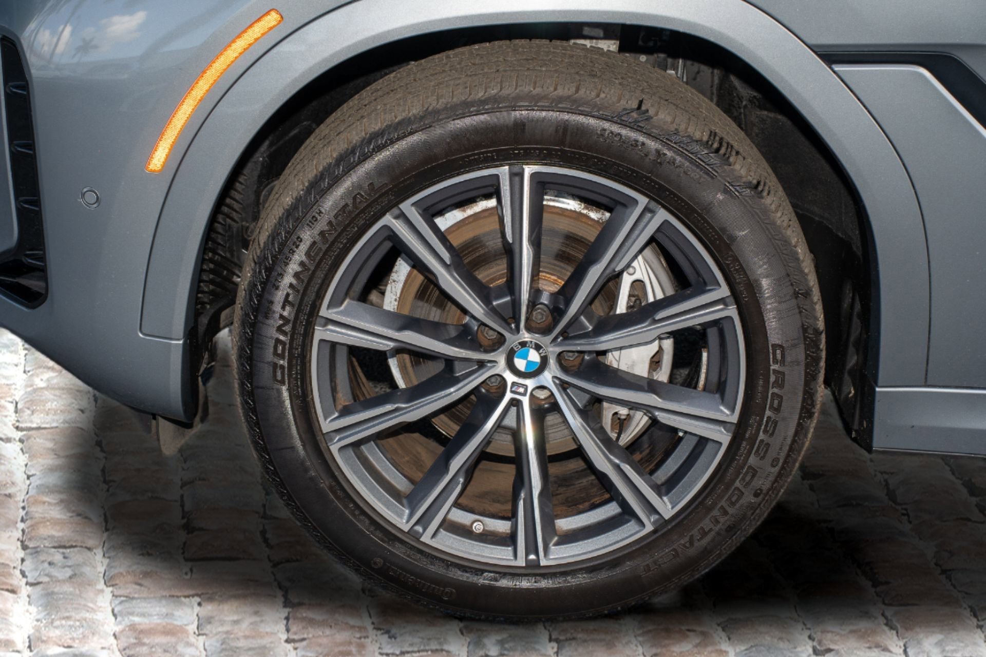 Used 2024 BMW X6 xDrive40i w/ Premium Package image 39