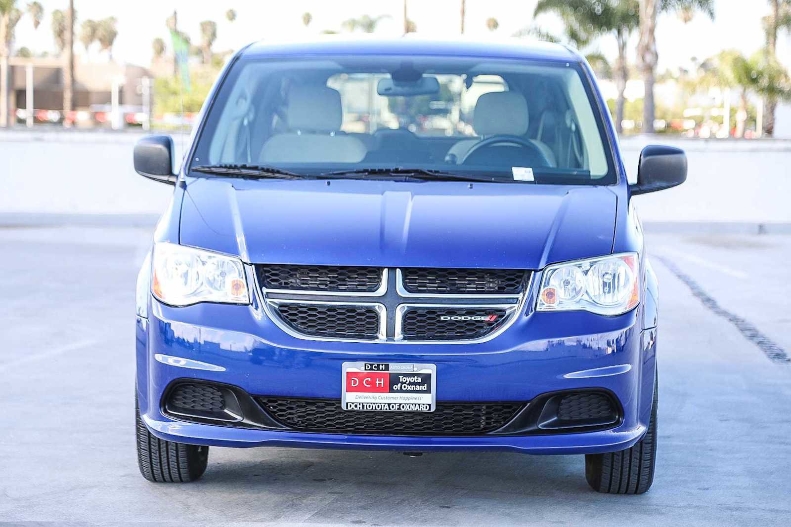 Used 2019 Dodge Grand Caravan SE w/ UConnect Hands-Free Group image 3