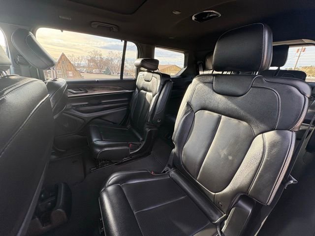 Used 2024 Jeep Grand Cherokee L Limited w/ Luxury Tech Group II image 9