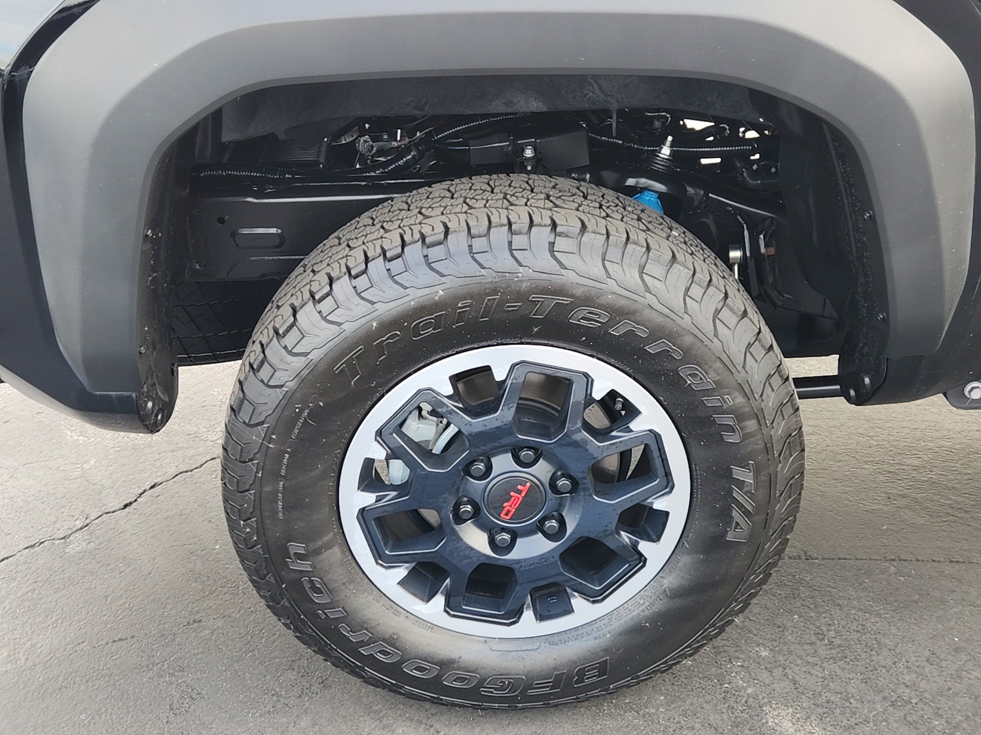 Used 2024 Toyota Tacoma TRD Off-Road image 26