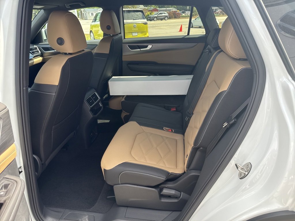 New 2026 Volkswagen Atlas Cross Sport SE image 24