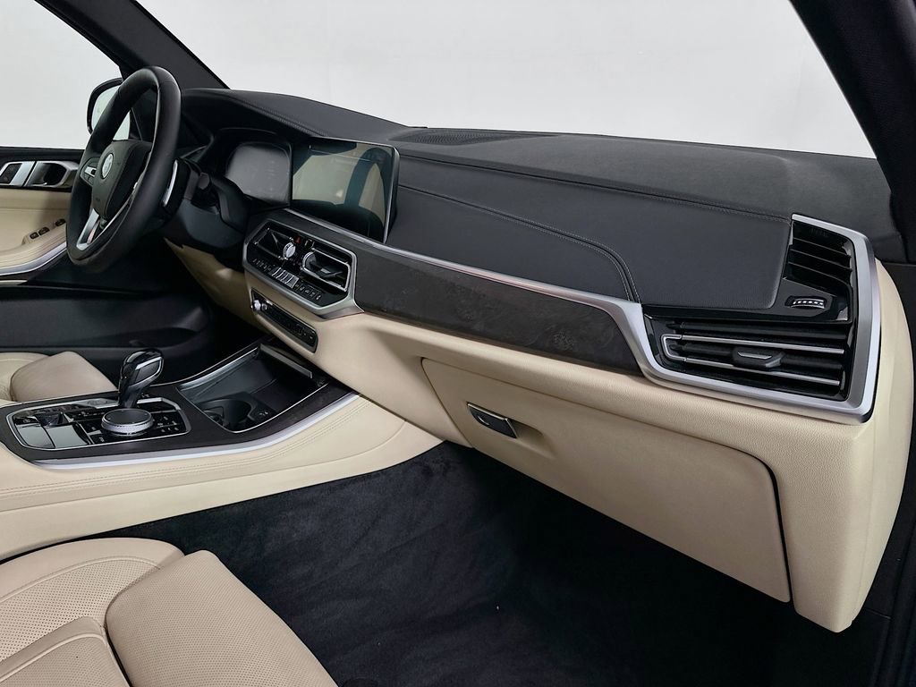 Certified 2022 BMW X5 xDrive40i w/ Luxury Seating Package image 30