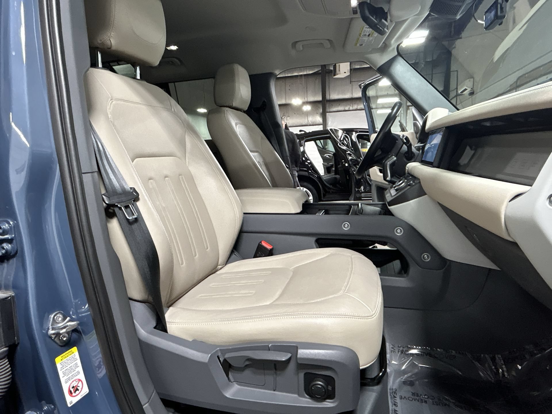 Used 2022 Land Rover Defender 110 S AWD/4WD image 29