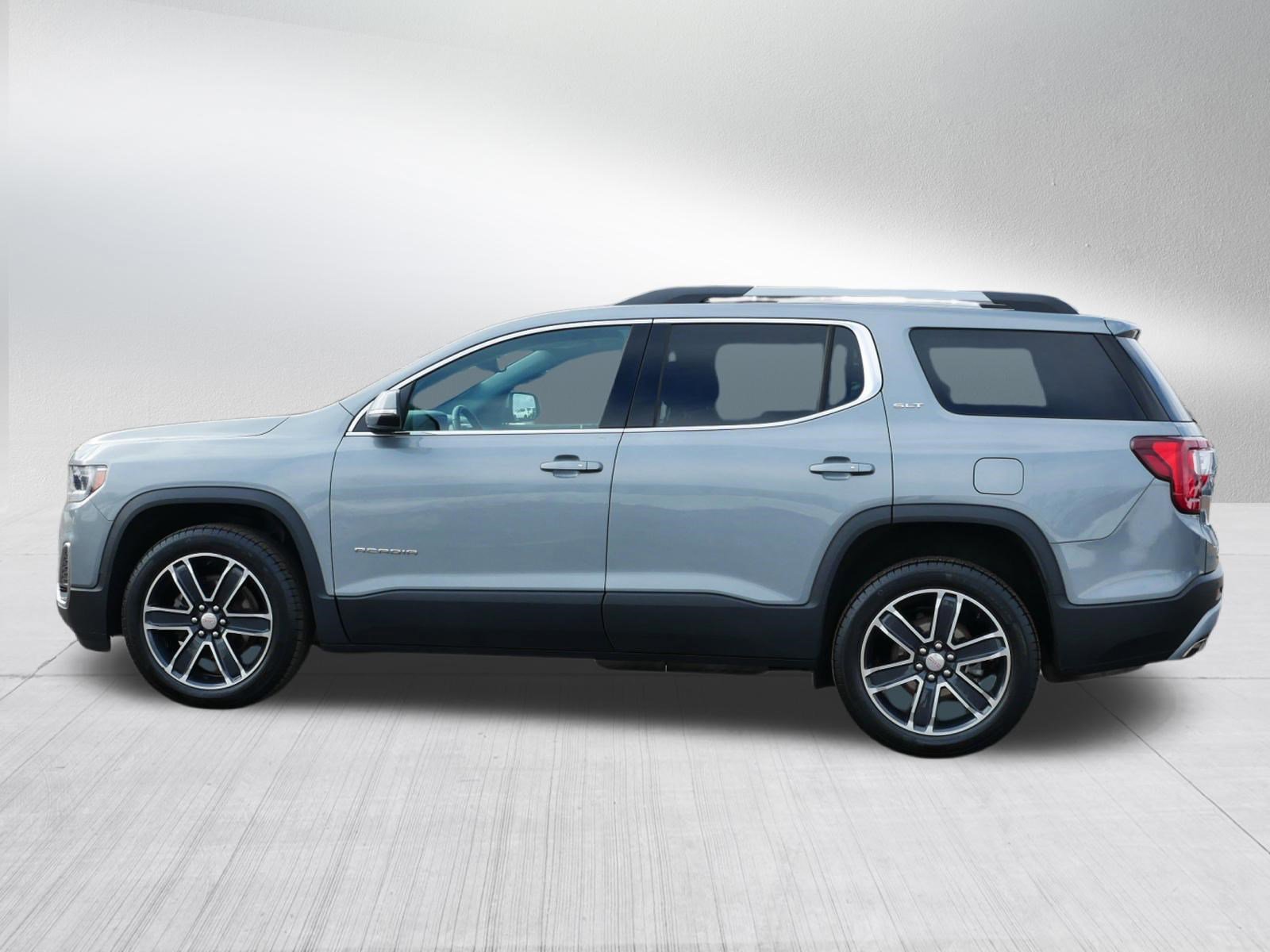 Used 2023 GMC Acadia SLT w/ Preferred Package image 4