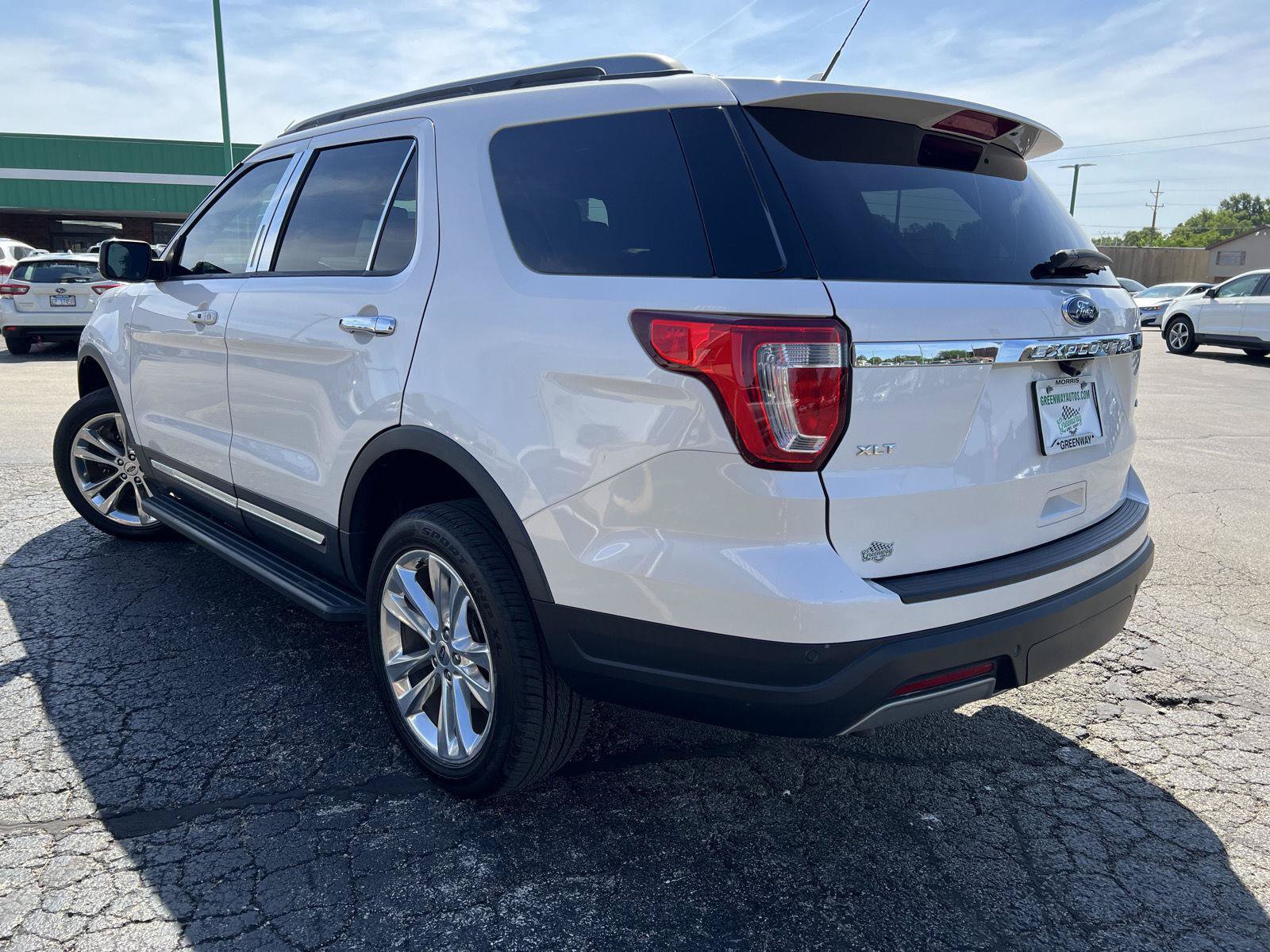 Used 2019 Ford Explorer XLT w/ Equipment Group 202A AWD/4WD image 8
