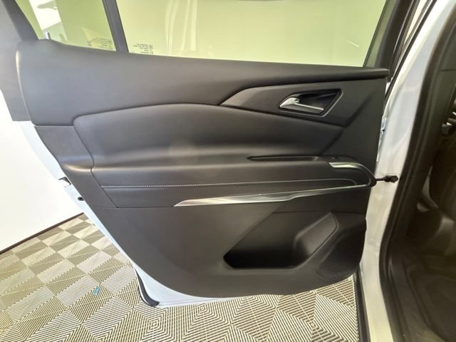 Used 2025 Chevrolet Traverse LT w/ Sun and Wheel Package AWD/4WD image 26