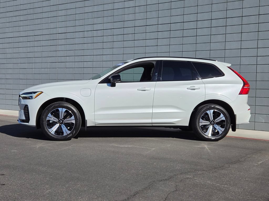 Certified 2024 Volvo XC60 T8 Core AWD/4WD image 2